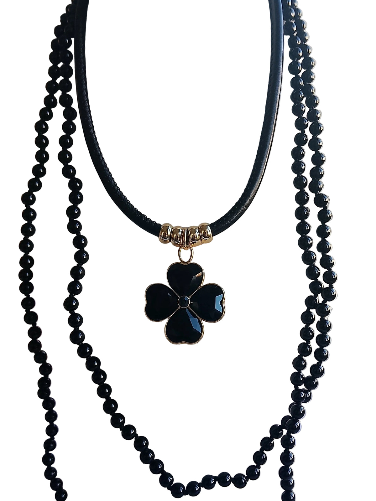 Collar de bolitas negro