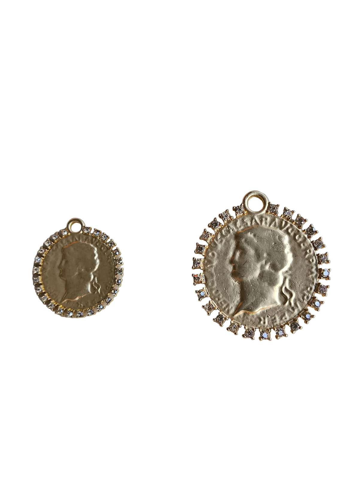 Charm Moneda con Pedrería Pequeña: Small Coin