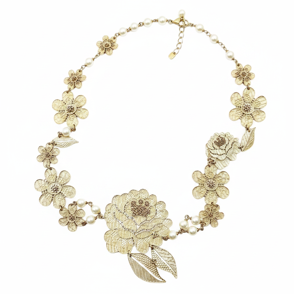 Collar Flores & Perlas - Flat Lay
