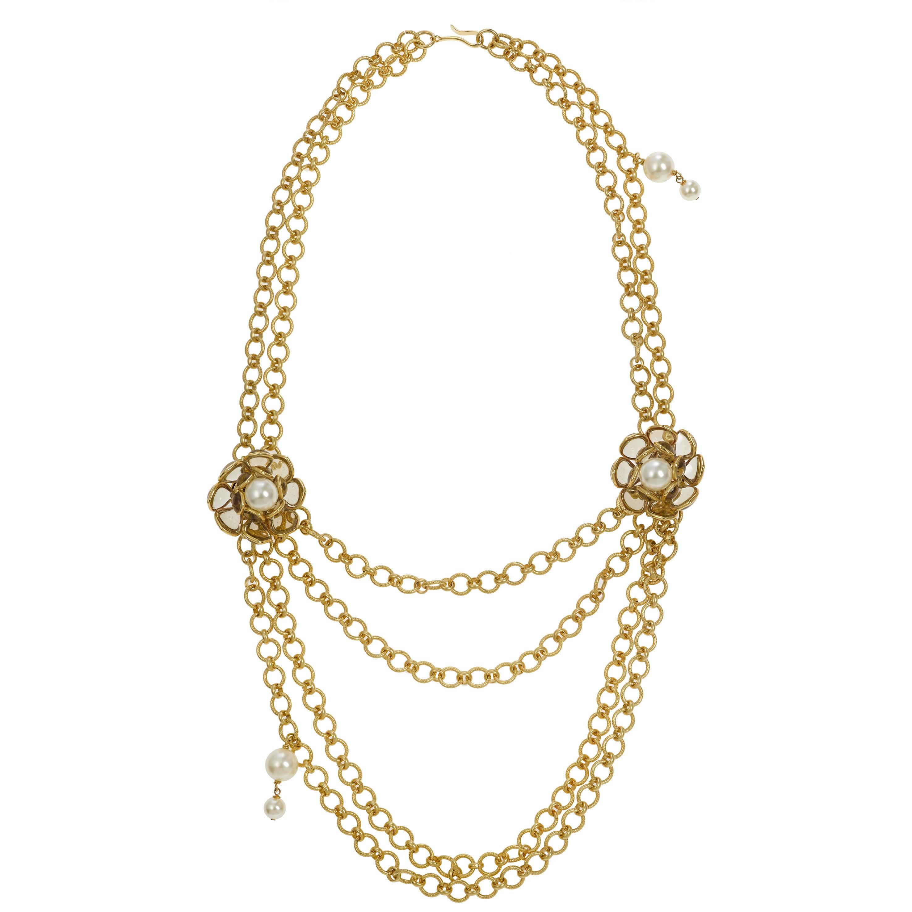 Collar Versailles Doré - multicadena dorada con flores y perlas